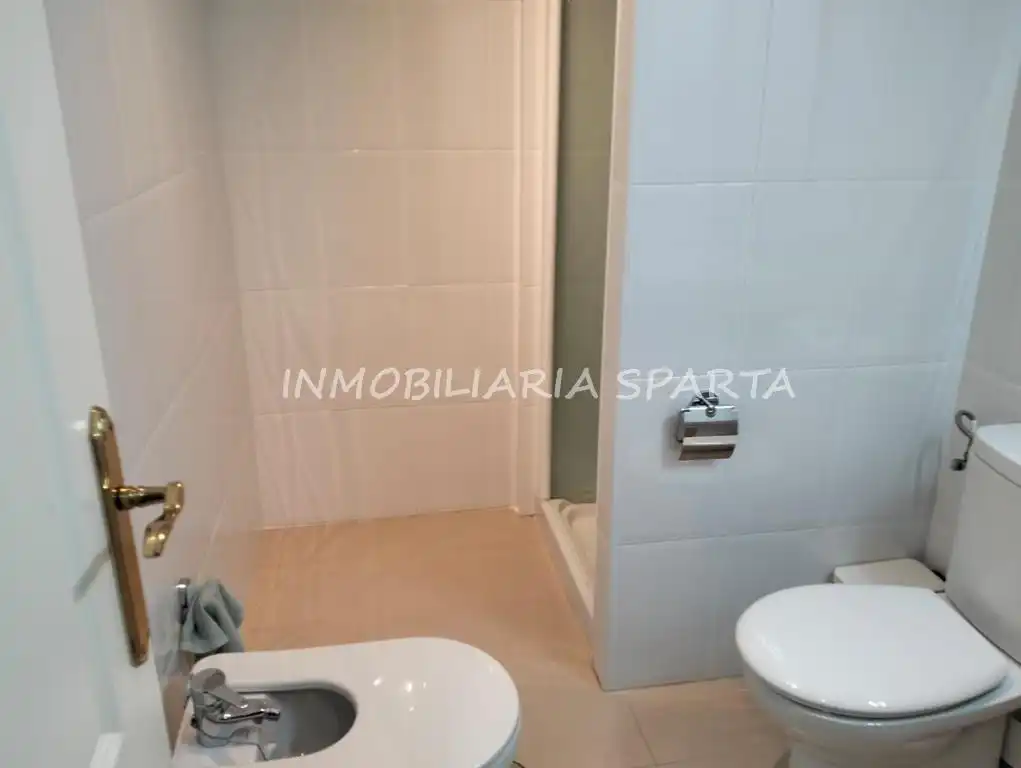 Baño de Casa adosada en venta en Coria del Río con Aire acondicionado, Terraza y Trastero