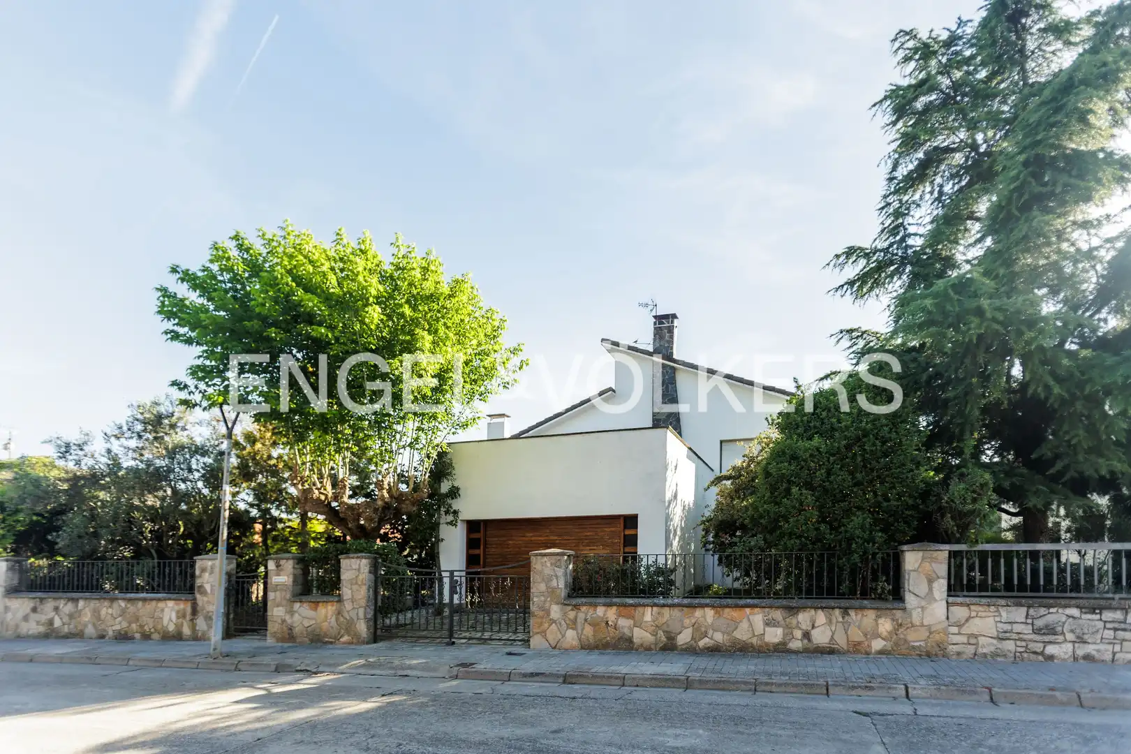 Vista exterior de Casa o xalet en venda en Calaf amb Calefacció, Jardí privat i Terrassa