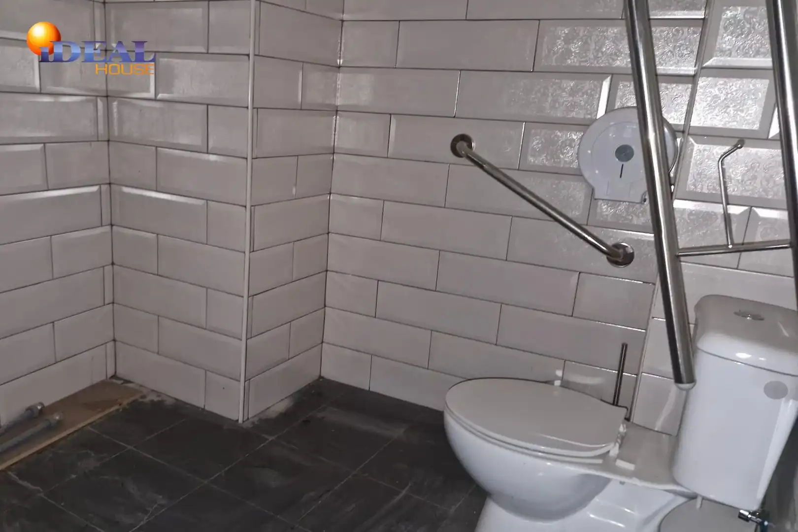 Badezimmer von Geschaftsraum zur Miete in Granada