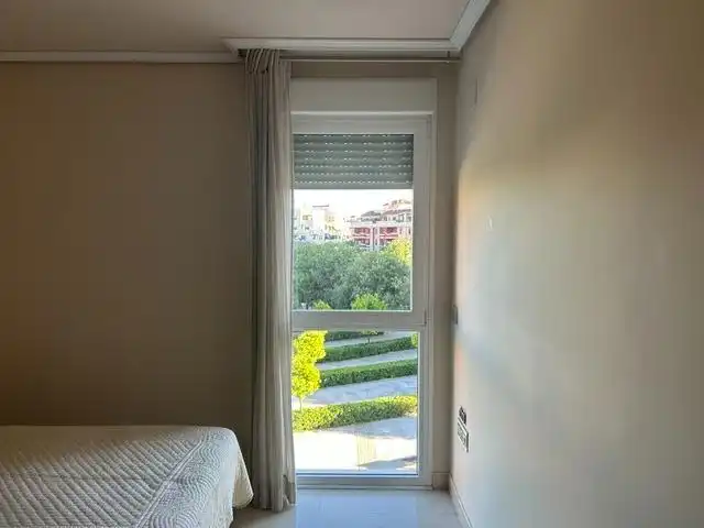 Dormitori de Pis en venda en Córdoba amb Aire condicionat, Terrassa i Traster