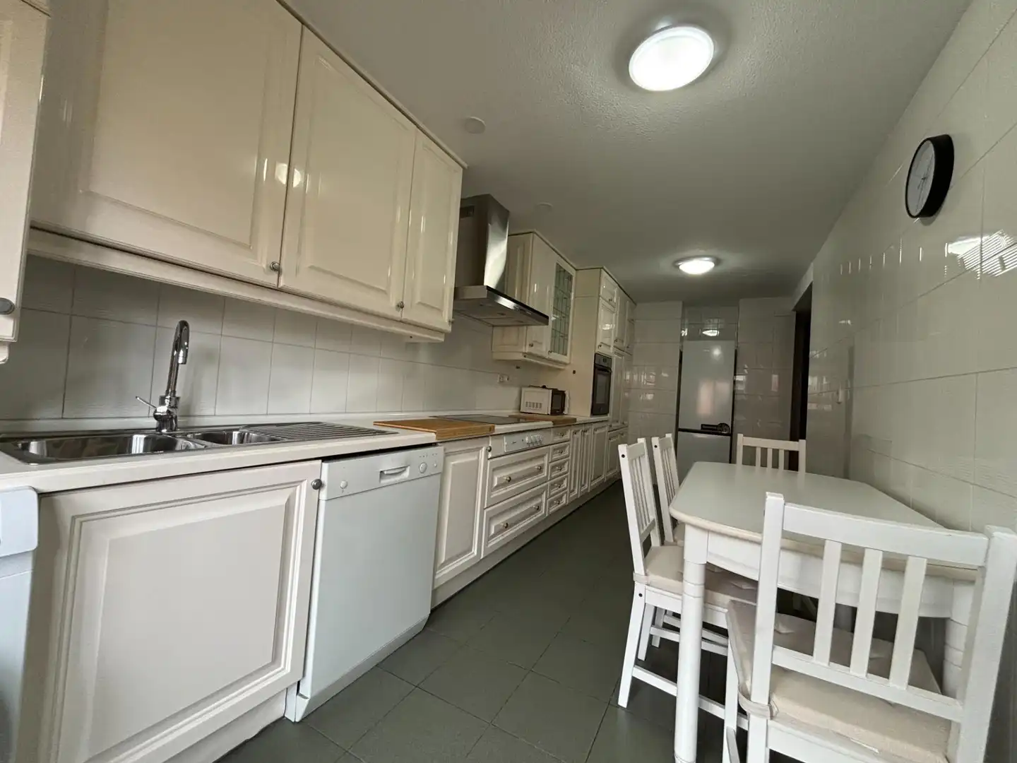 Kitchen of Flat for rent in Madrid  with Air Conditioner, Heating and Parquet flooring