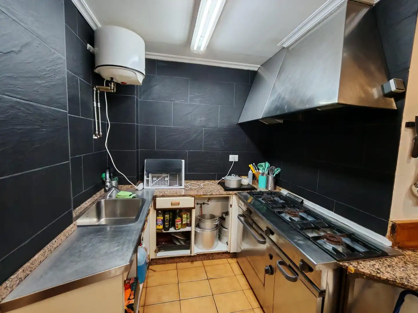 Cuina de Local de lloguer en Vigo 