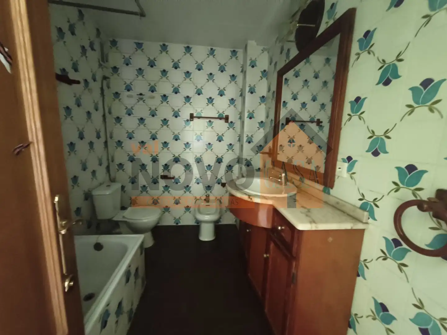 Bathroom of Flat for sale in Alcàsser
