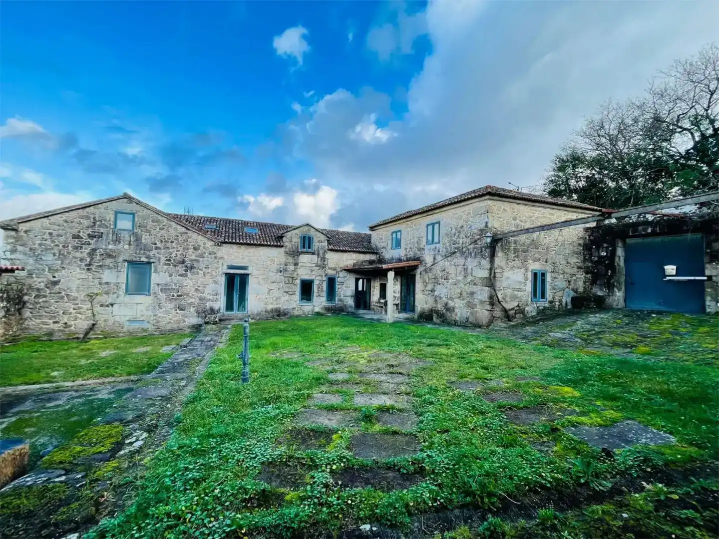 Vista exterior de Casa o xalet en venda en Meis amb Jardí privat, Piscina i Moblat