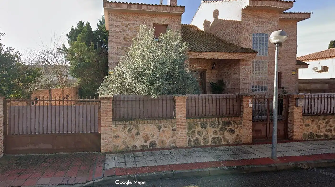 Vista exterior de Casa adosada en venta en Cobisa