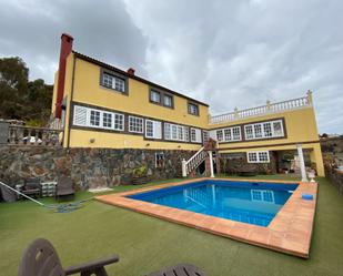 Vista exterior de Casa o xalet en venda en Santa María de Guía de Gran Canaria amb Jardí privat, Terrassa i Traster