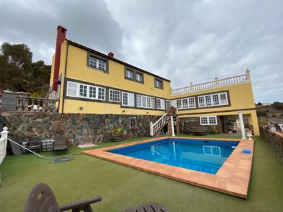 Vista exterior de Casa o xalet en venda en Santa María de Guía de Gran Canaria amb Jardí privat, Terrassa i Traster