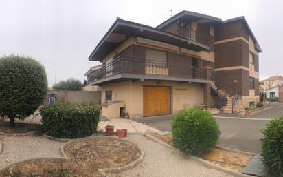 Vista exterior de Casa o xalet en venda en Anglesola amb Terrassa i Balcó