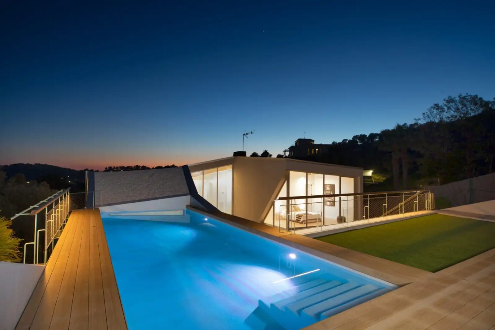 Schwimmbecken von Haus oder Chalet zum Verkauf in Sitges mit Klimaanlage, Heizung und Privatgarten