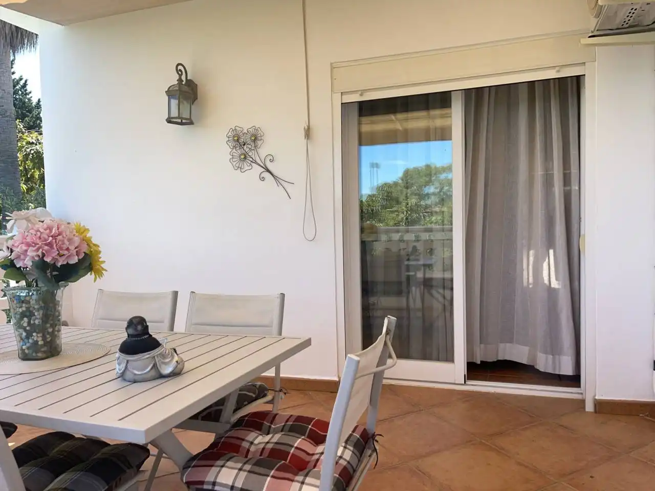Terrassa de Finca rústica en venda en Estepona amb Aire condicionat, Calefacció i Jardí privat