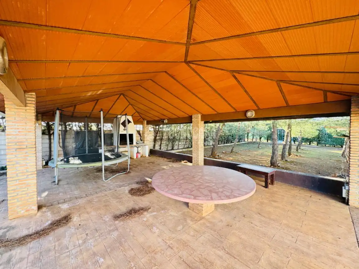 Terrassa de Casa o xalet en venda en Mora amb Calefacció, Jardí privat i Piscina