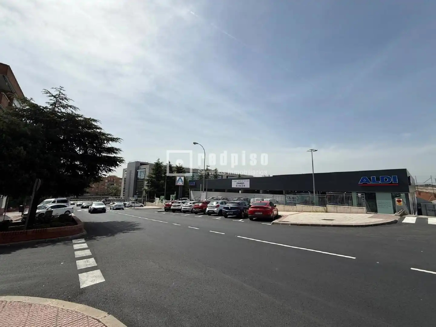 Vista exterior de Pis en venda en Alcobendas amb Calefacció, Jardí privat i Piscina