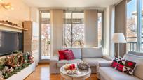 Living room of Flat for sale in Sant Cugat del Vallès  with Air Conditioner, Heating and Terrace