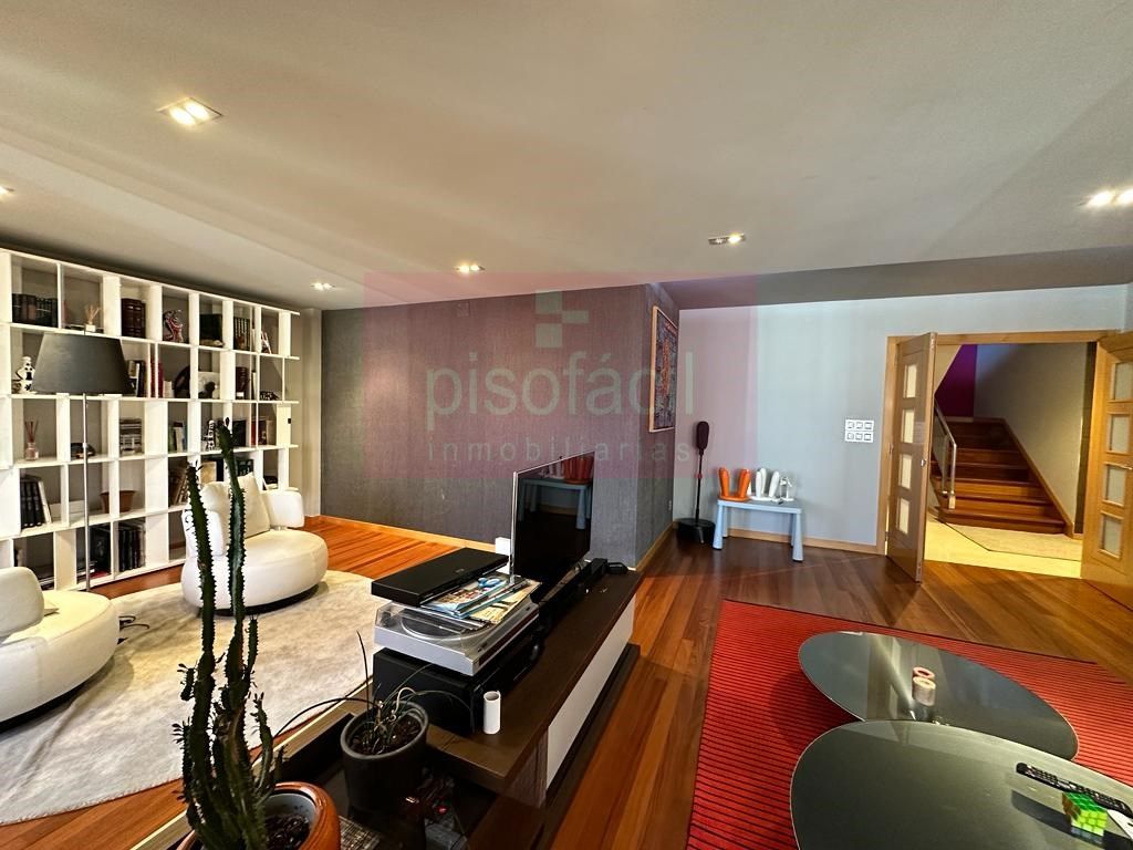 Sala d'estar de Dúplex en venda en Lugo Capital amb Terrassa