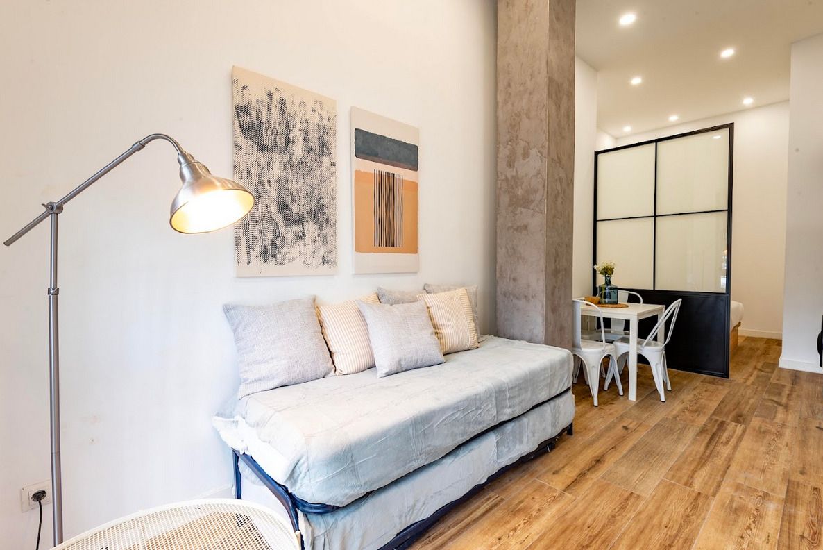 Living room of Flat for sale in  Madrid Capital  with Air Conditioner, Heating and Parquet flooring