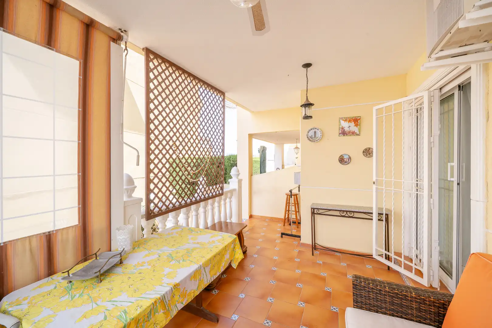 Terraza de Casa adosada en venta en Guardamar del Segura con Aire acondicionado, Jardín privado y Terraza