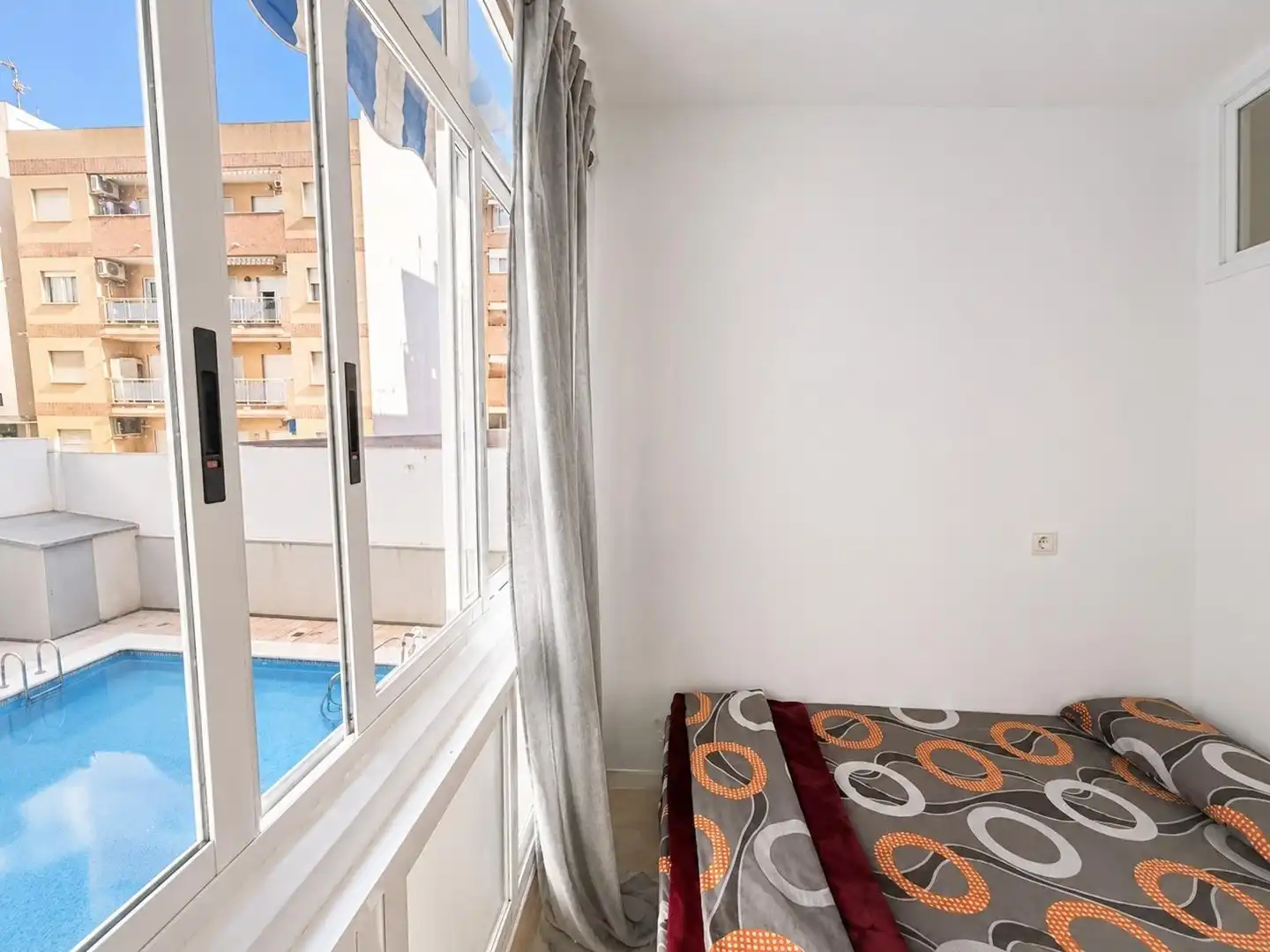 Bedroom of Apartments for sale in Torrevieja  with Furnished, Oven and Microwave