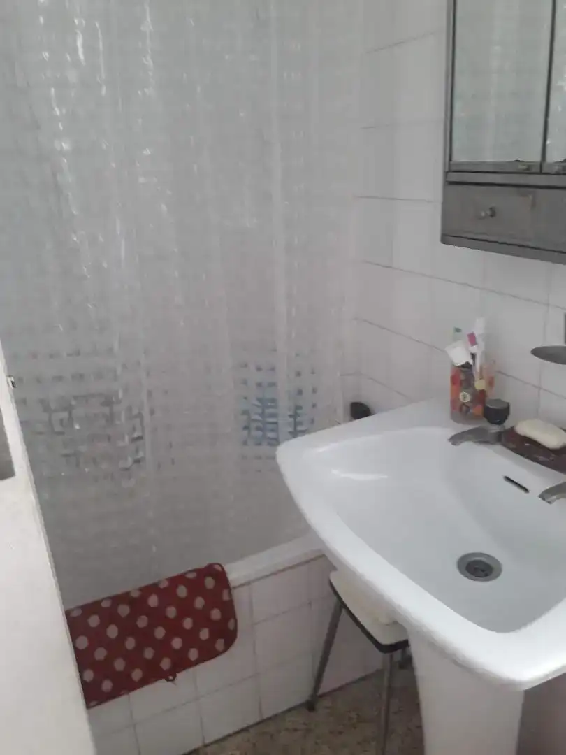 Bathroom of Flat for share in Motril  with Oven, Washing machine and Microwave