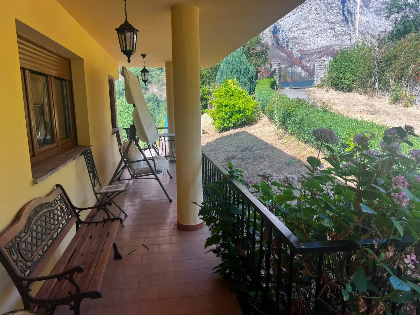 Terrassa de Casa o xalet en venda en Oseja de Sajambre amb Calefacció, Jardí privat i Parquet