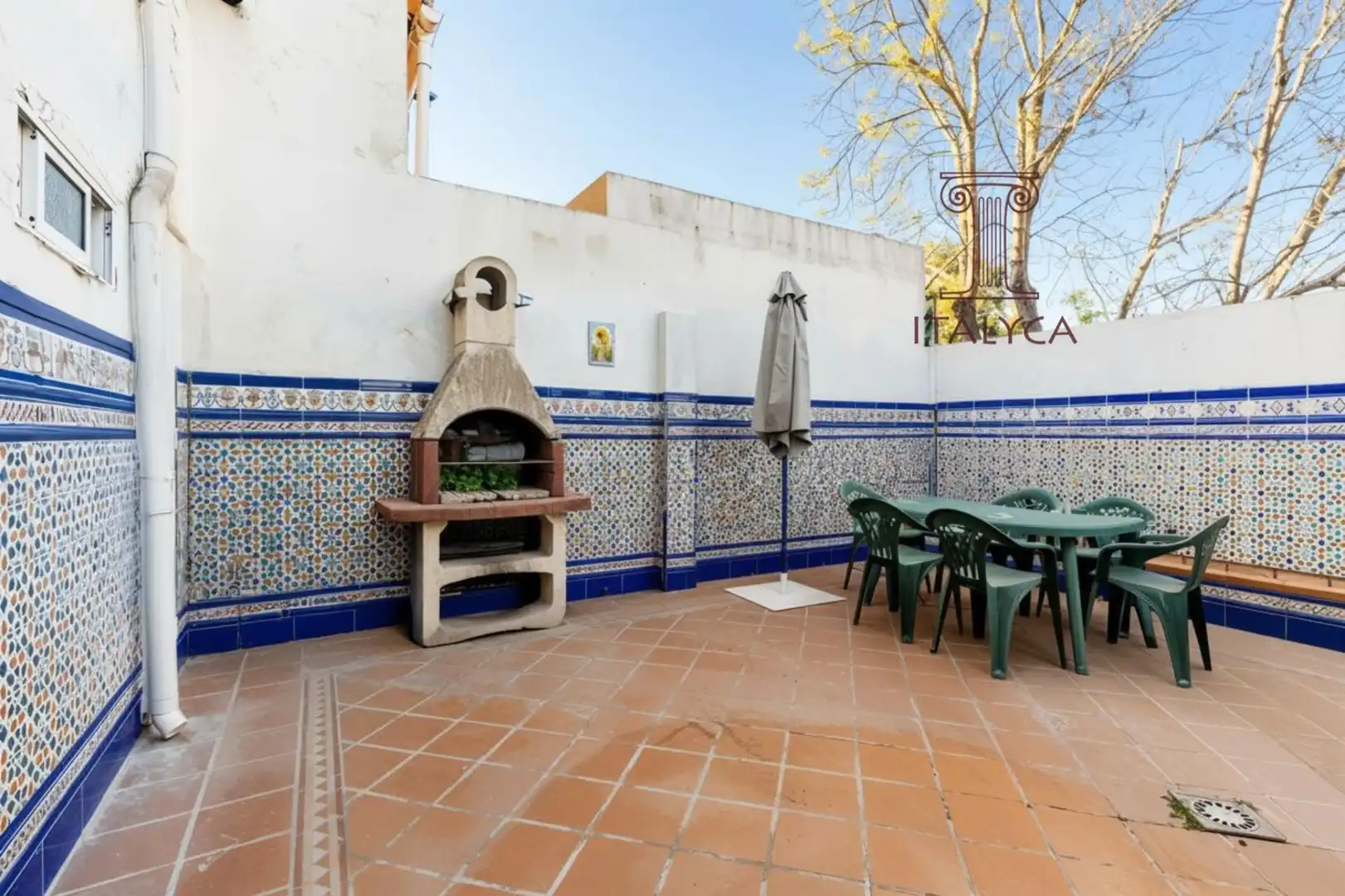 Jardín de Casa adosada en venta en Tomares con Aire acondicionado, Terraza y Trastero