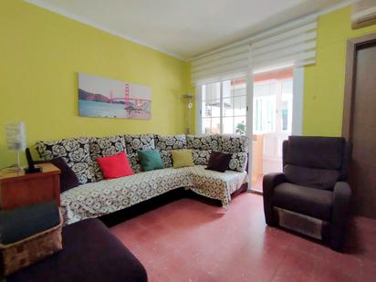 Sala d'estar de Pis en venda en L'Hospitalet de Llobregat amb Aire condicionat, Forn i Balcó