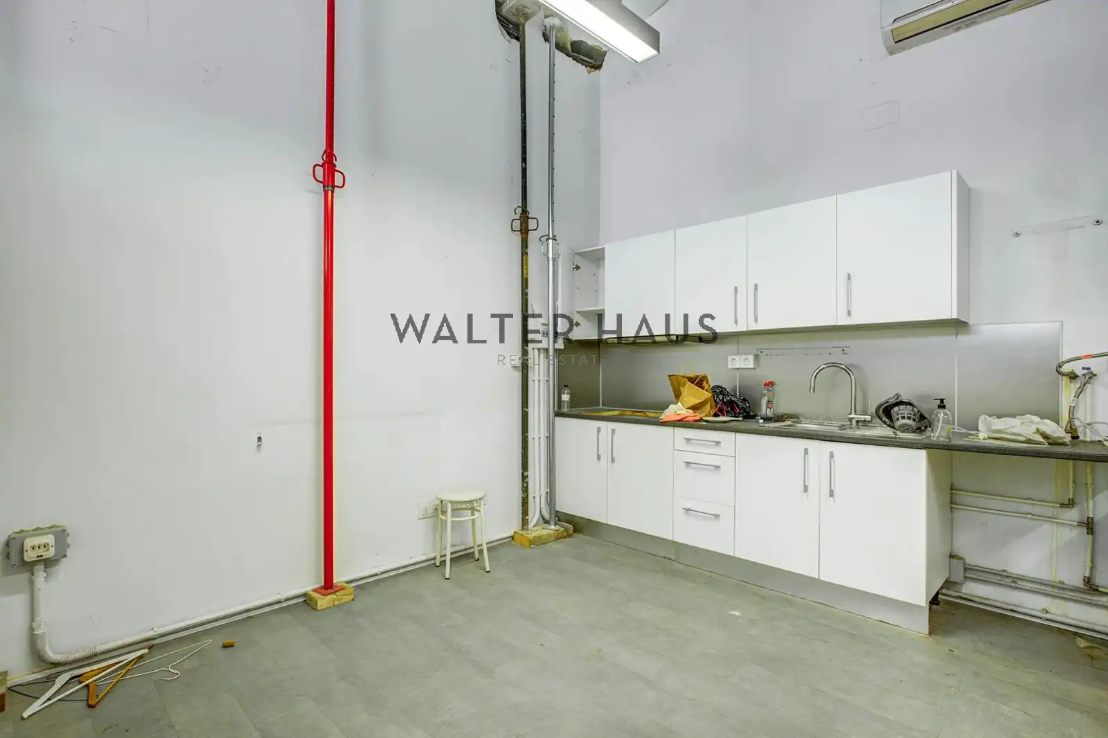 Commercial properties for rent in Barcelona  with Air Conditioner