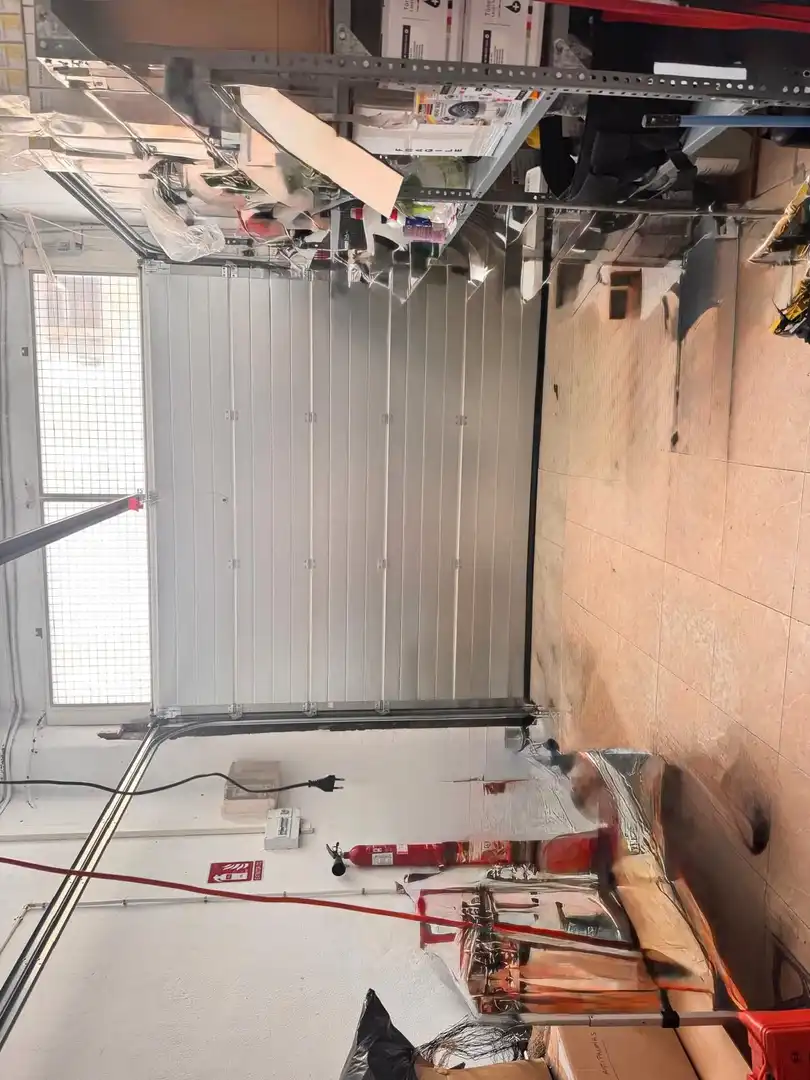 Local comercial en venda a Centro, imagen 2