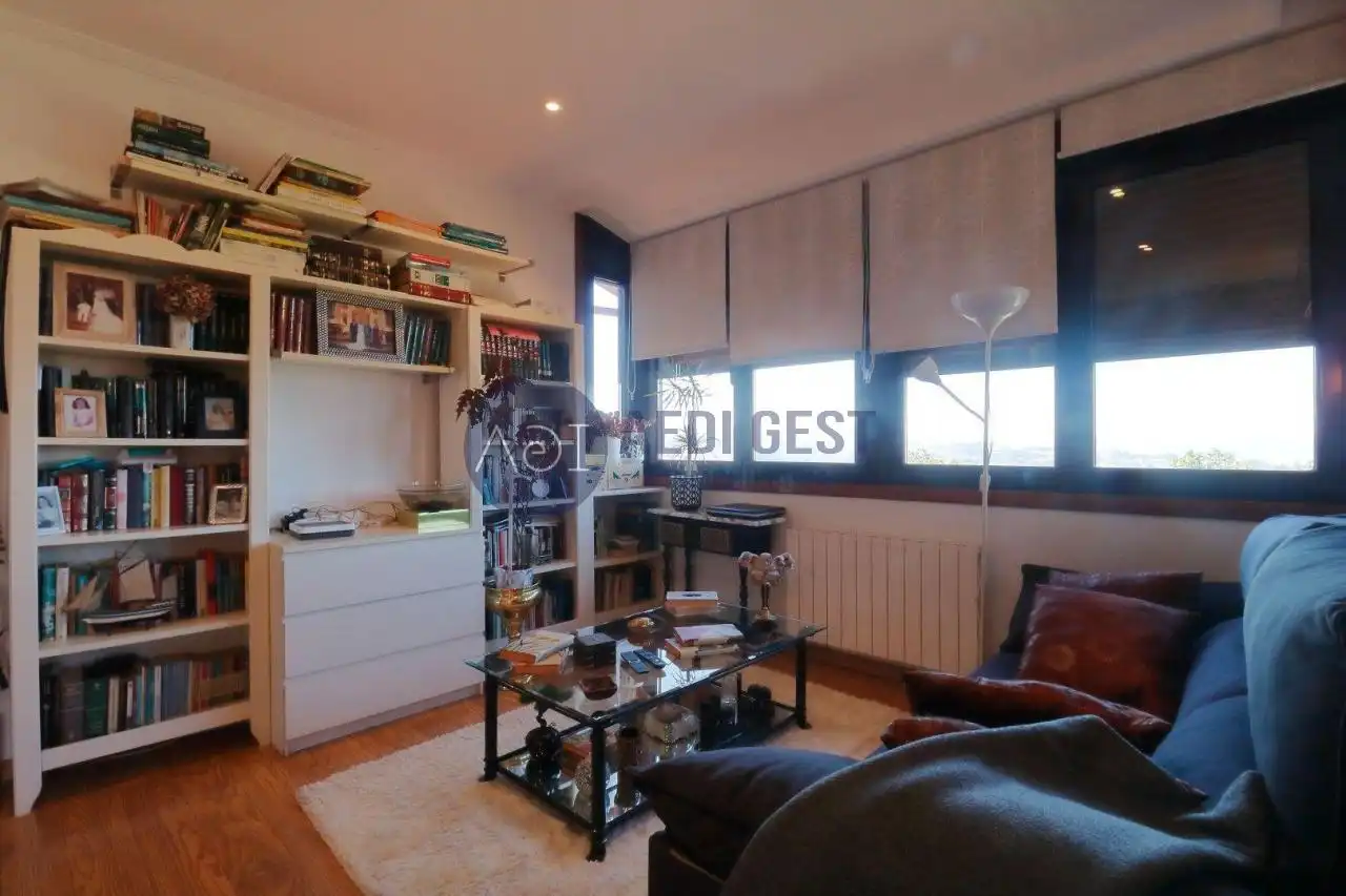 Casa o chalet en venta en Rua Castañal, Cabral - Candeán