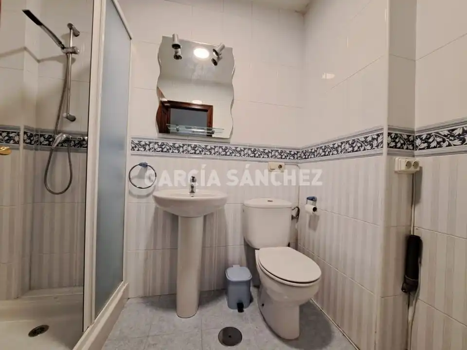 Bathroom of Flat for sale in Boiro  with Terrace, Storage room and Oven