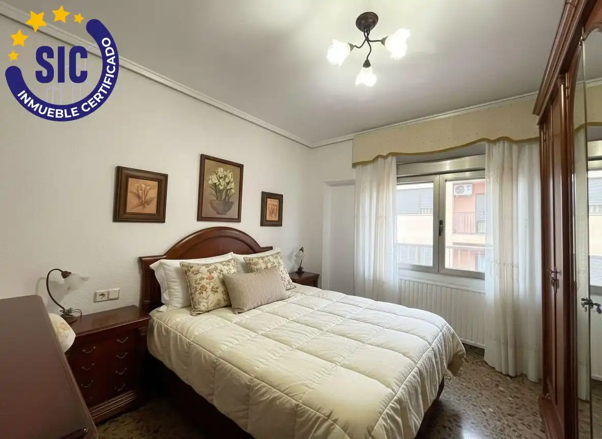 Schlafzimmer von Wohnung zum Verkauf in Utiel mit Klimaanlage, Heizung und Balkon