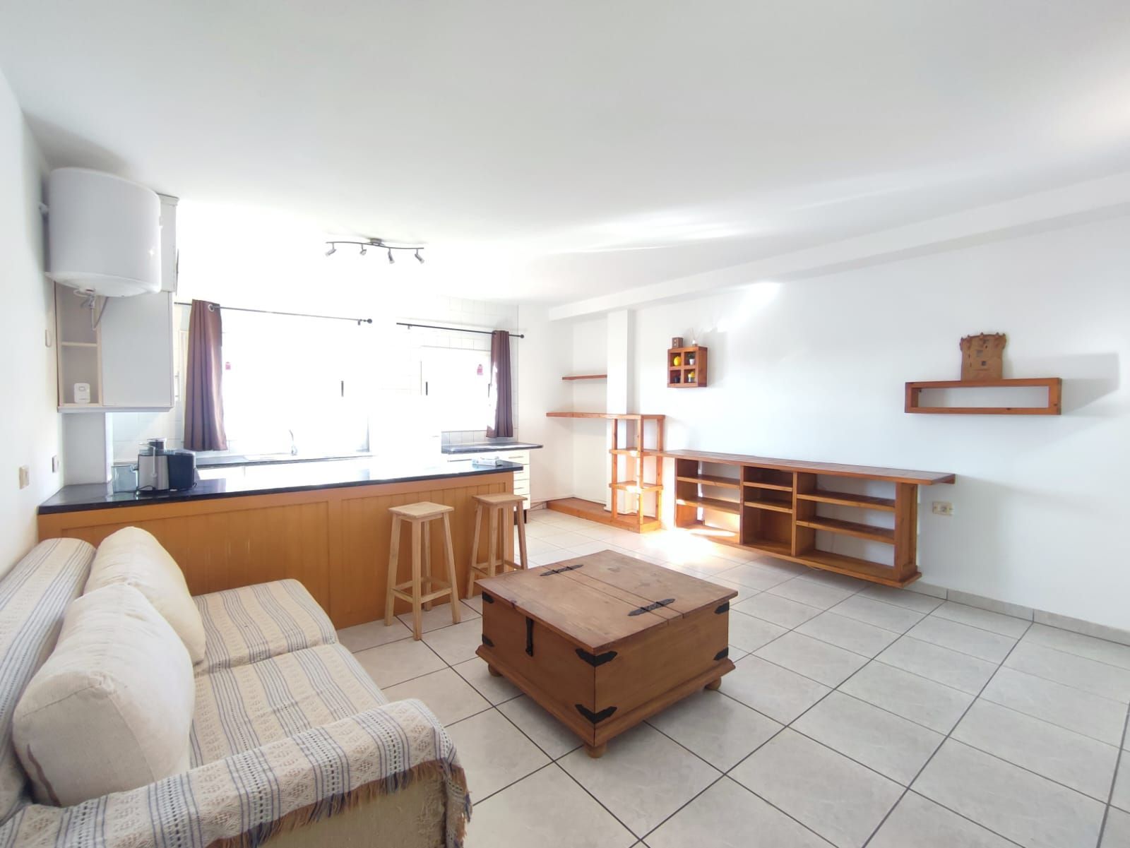 Living room of Apartment for rent in Arona  with Heating and Furnished