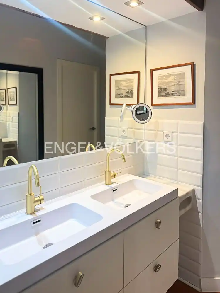 Badezimmer von Wohnung zur Miete in Madrid mit Klimaanlage, Heizung und Möbliert