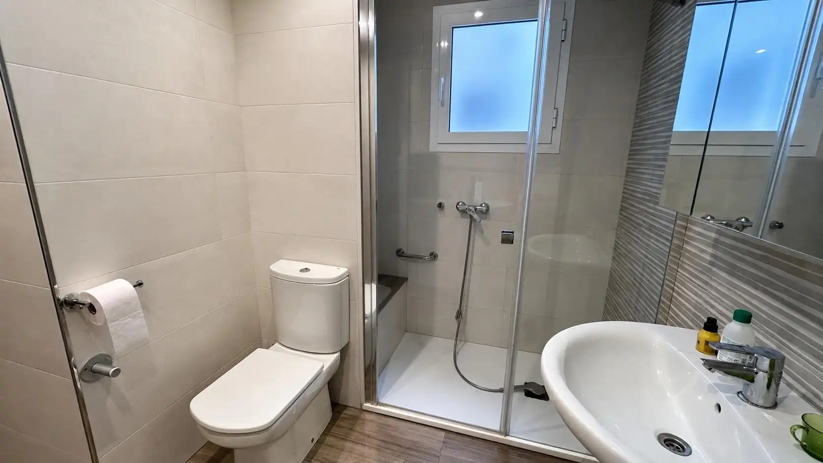 Baño de Piso en venta en Valencia con Aire acondicionado y Balcón