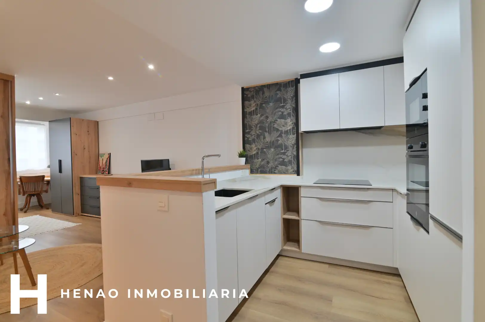Apartamento en venta en Bilbao  con Calefacción, Parquet y Amueblado