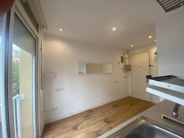 Estudio de alquiler en  Barcelona Capital con Parquet