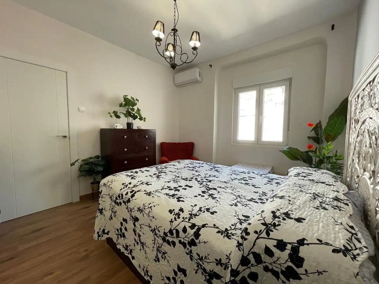 Schlafzimmer von Dachboden zum Verkauf in Granada mit Klimaanlage, Heizung und Terrasse