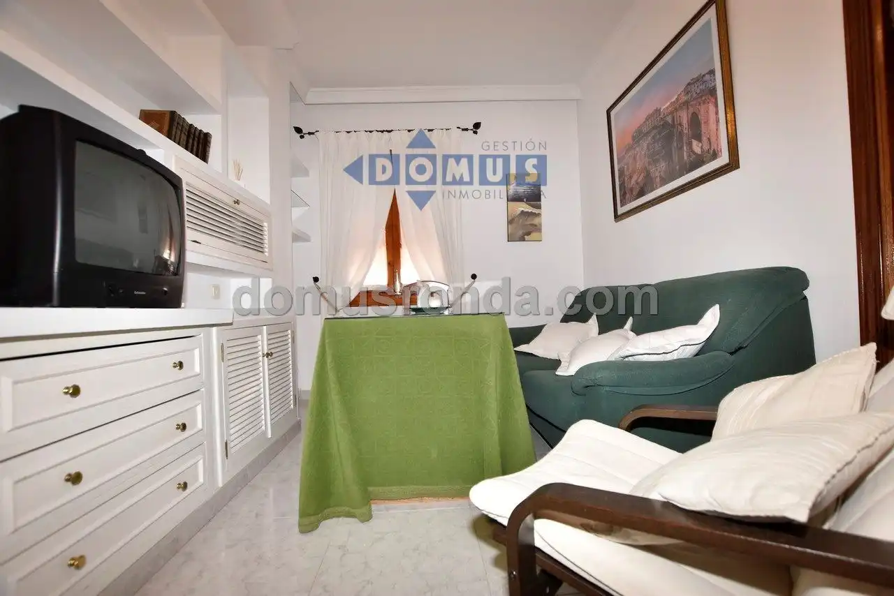 Habitación de Piso en venta en Ronda con Trastero, Amueblado y Lavadora