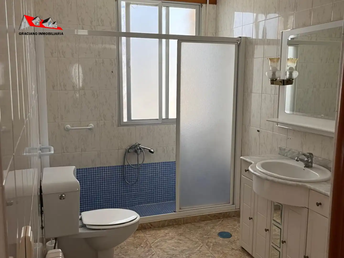 Casa aparellada amb jardí en venda a Casas de Juan Núñez, imagen 11