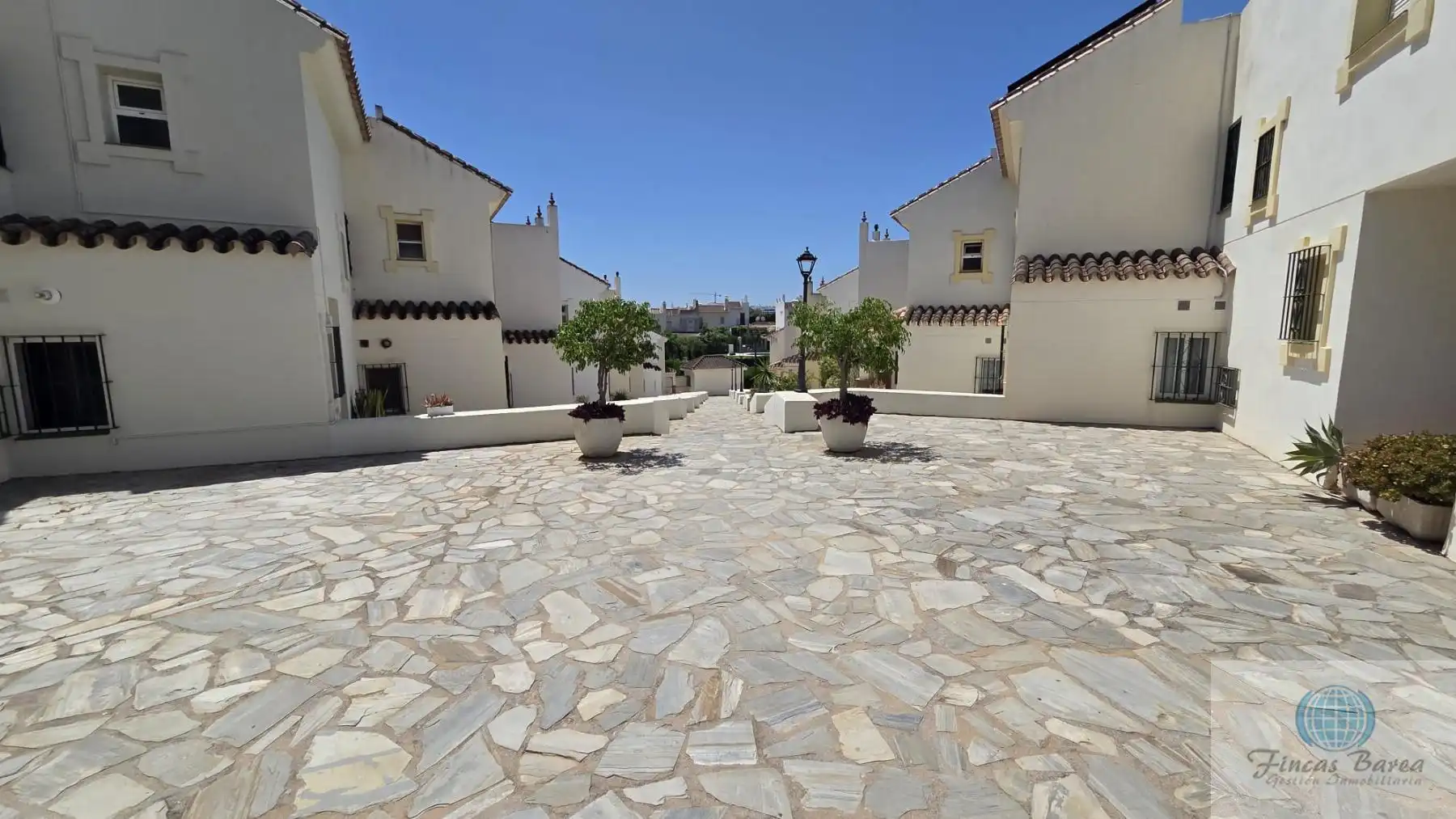 Vista exterior de Casa o xalet en venda en Mijas amb Aire condicionat, Terrassa i Traster