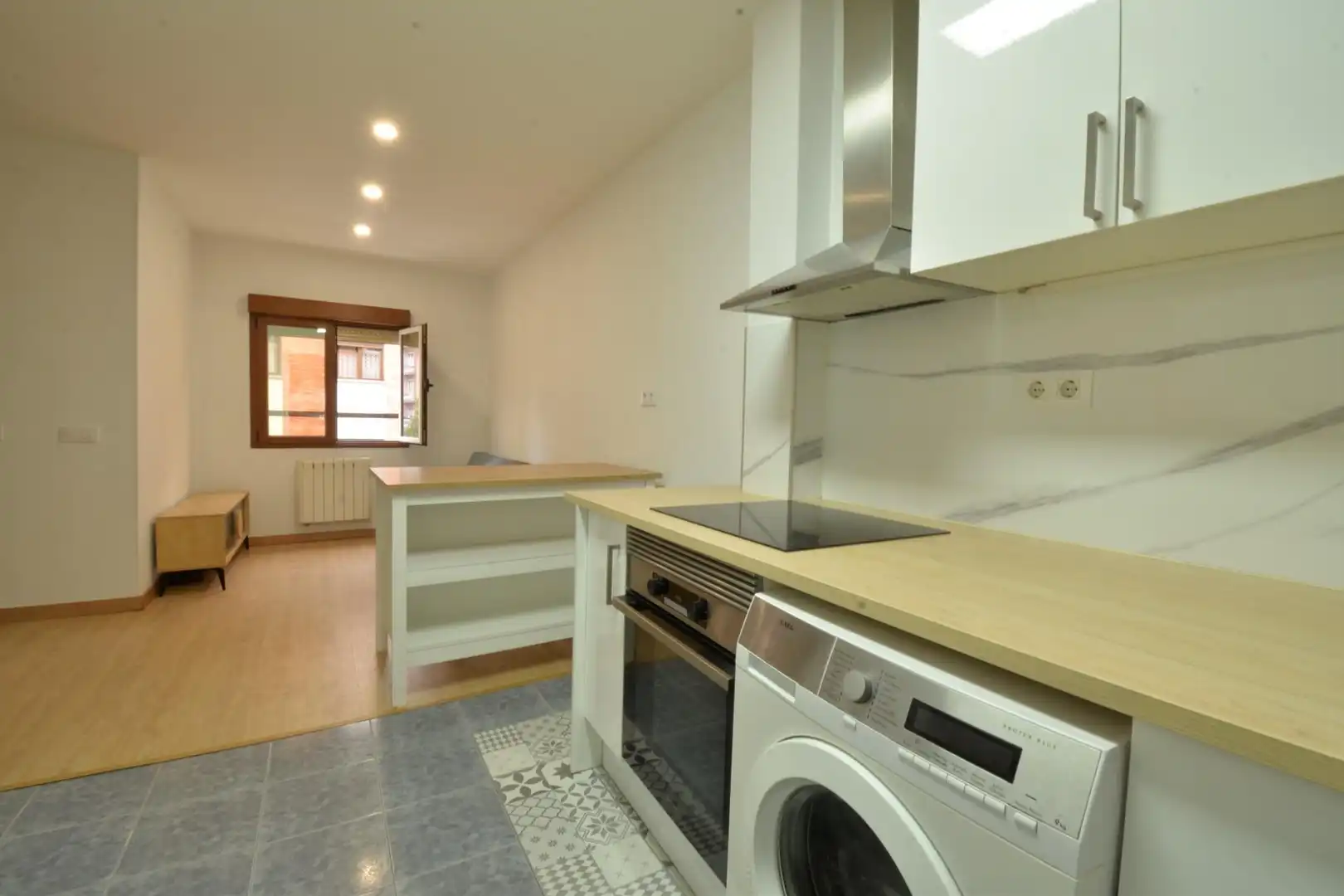 Kitchen of Flat for sale in Oviedo 