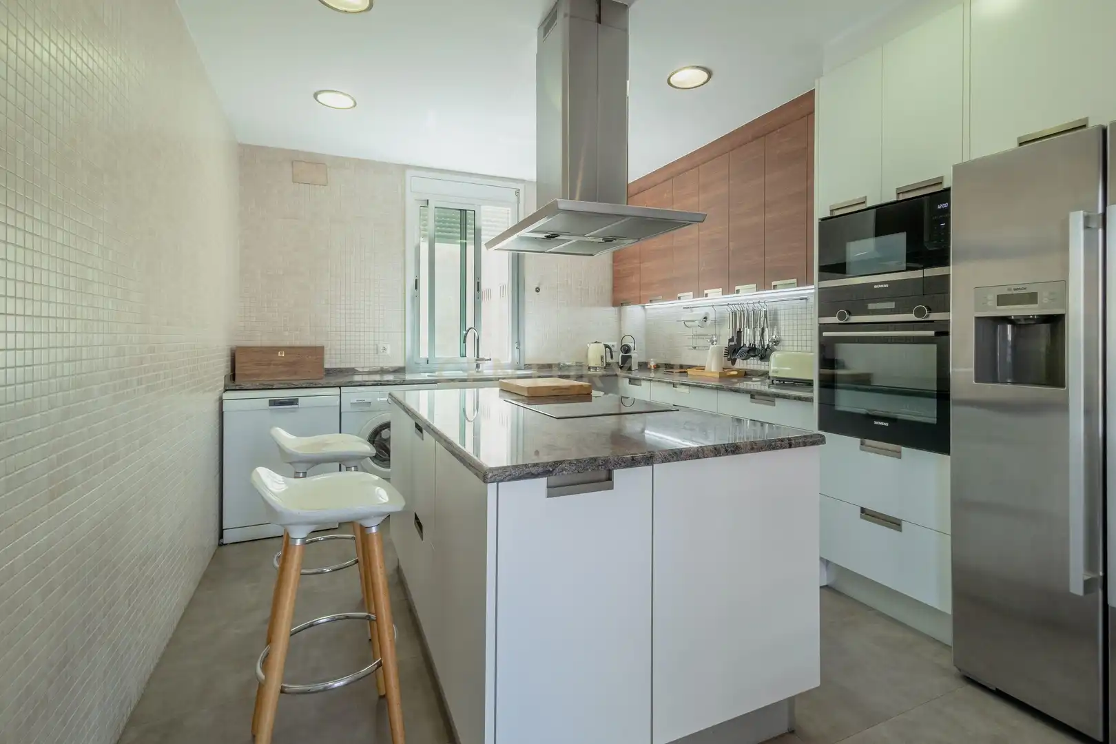 Küche von Wohnungen zum Verkauf in L'Hospitalet de Llobregat mit Balkon