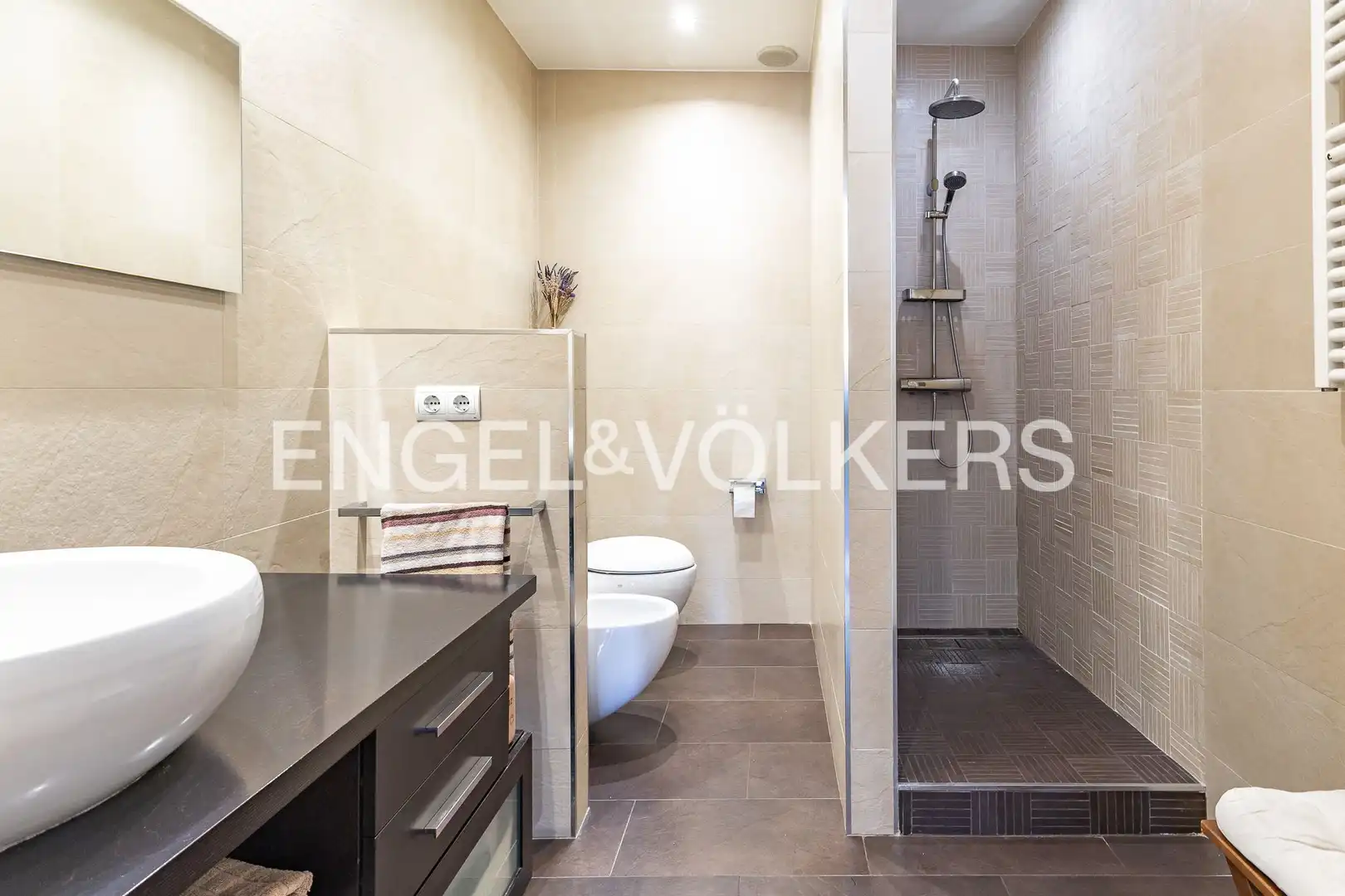 Bathroom of Detached homes for sale in Ripollet  with Air Conditioner, Heating and Private garden