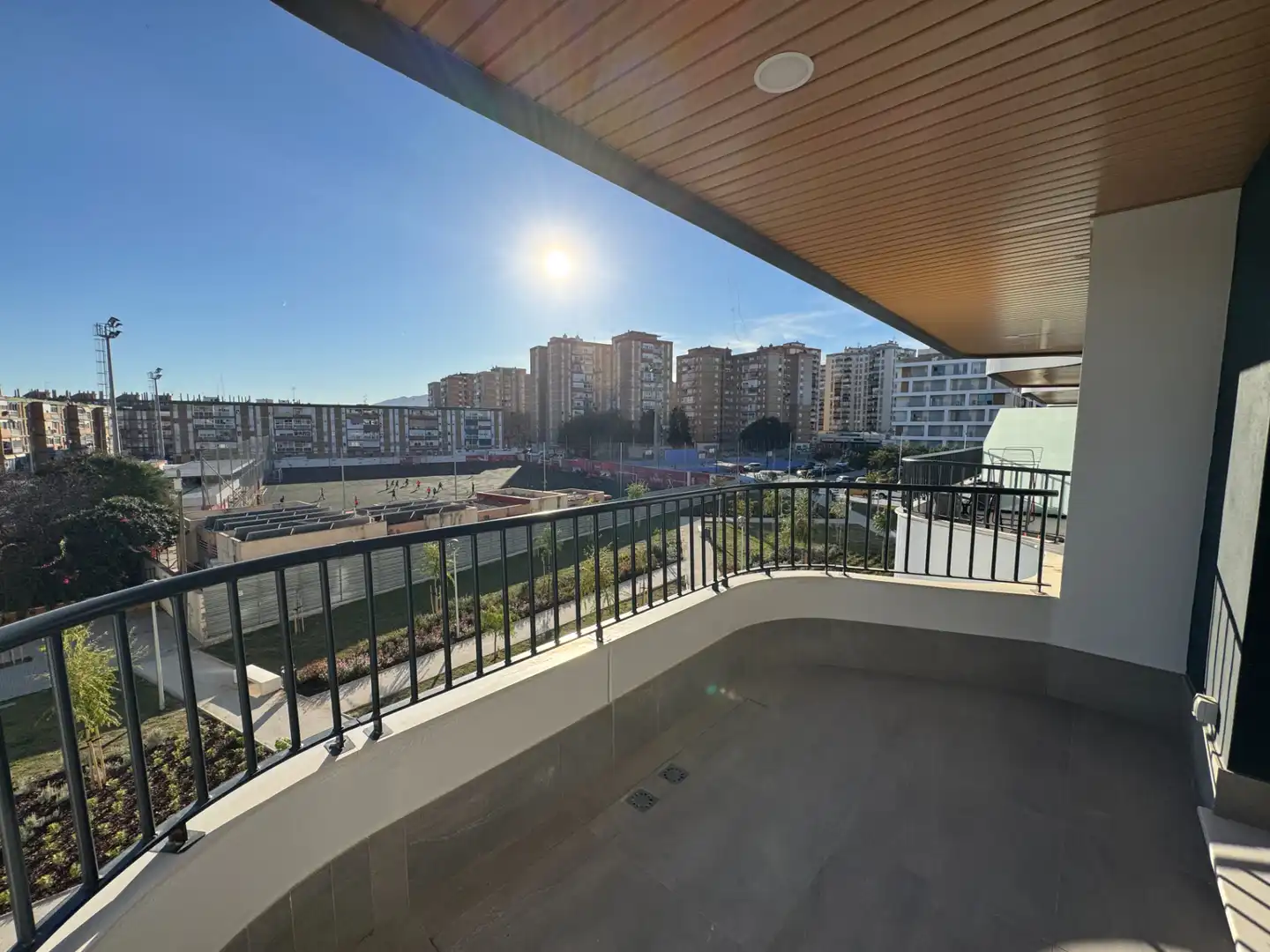 Terrasse von Wohnung zur Miete in Málaga mit Klimaanlage, Terrasse und Abstellraum