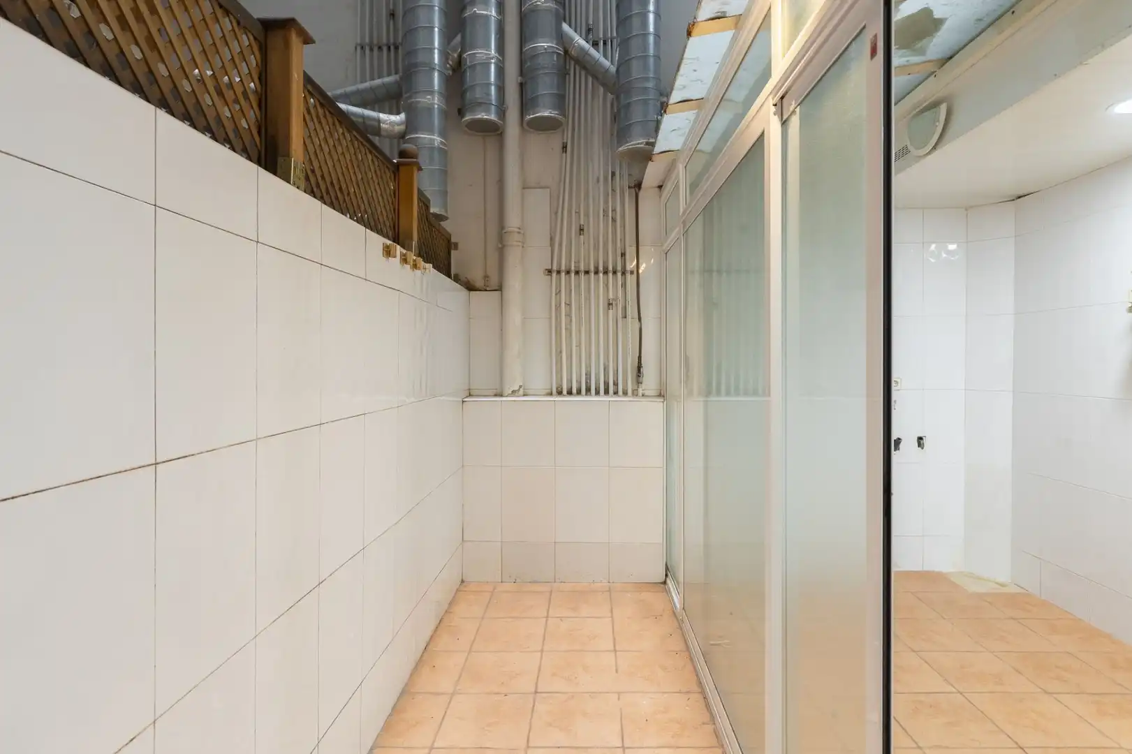 Flat for sale in Badalona  with Air Conditioner