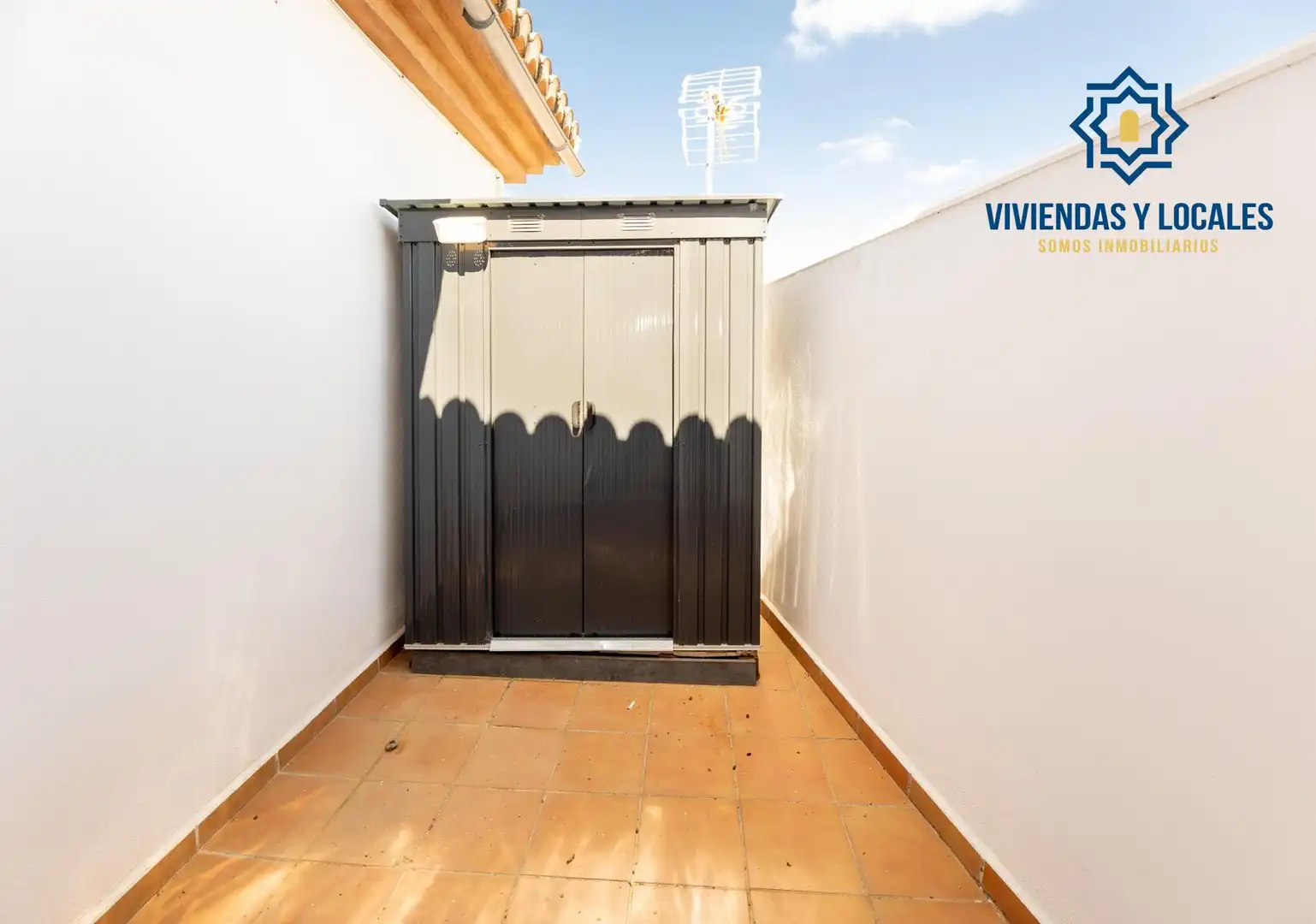 Exterior view of Attic for sale in Gójar  with Air Conditioner, Heating and Terrace