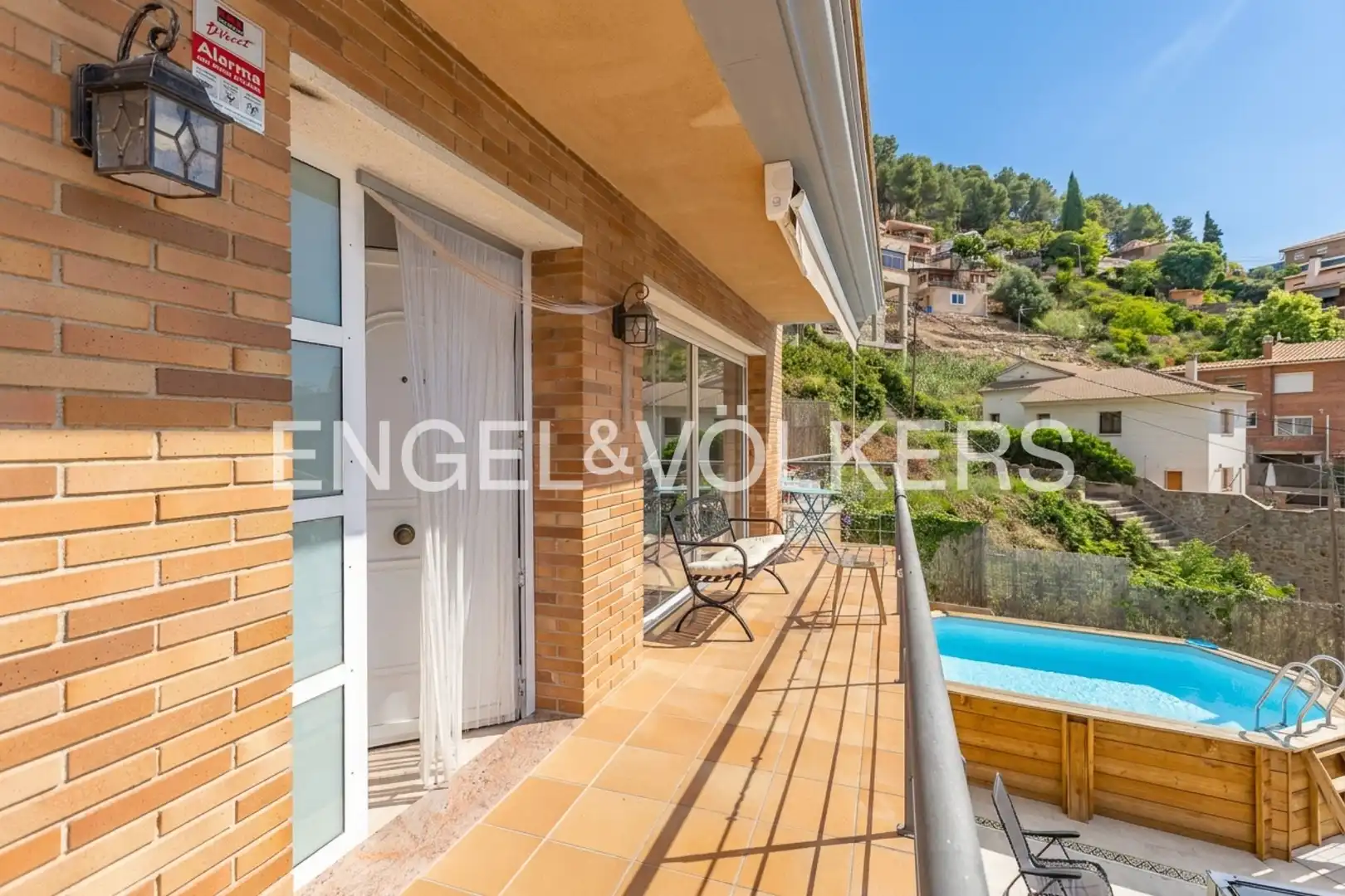 Vista exterior de Casa o chalet en venta en Vallirana con Aire acondicionado, Calefacción y Terraza
