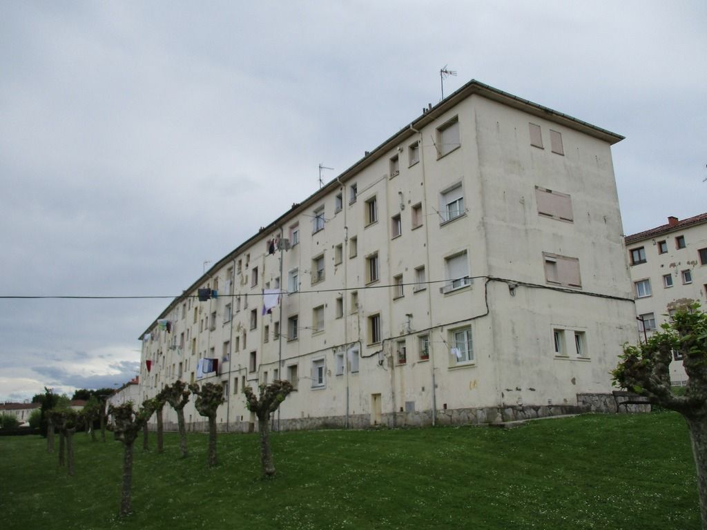Pis en venda a C/ Salvador Allende, Roces