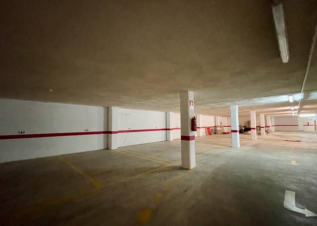 Garaje en Venta en Carrer Jaume Roig en Piscinas