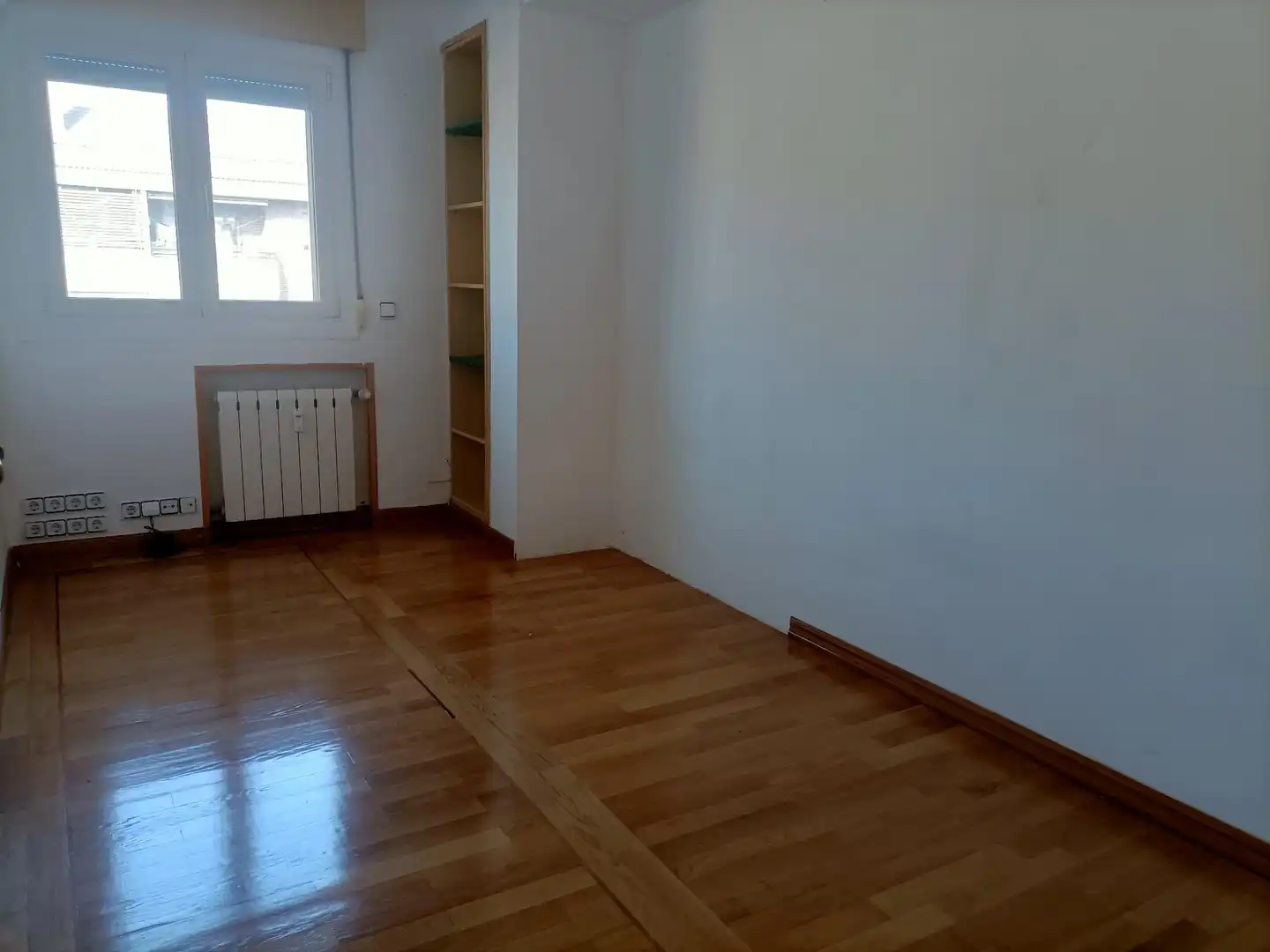 Bedroom of Flat for sale in Valdemoro  with Air Conditioner, Heating and Parquet flooring