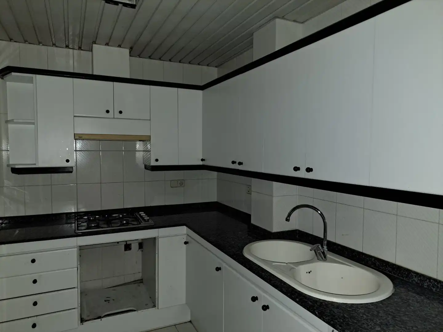 Cocina de Piso en venta en Barcelona con Calefacción y Balcón